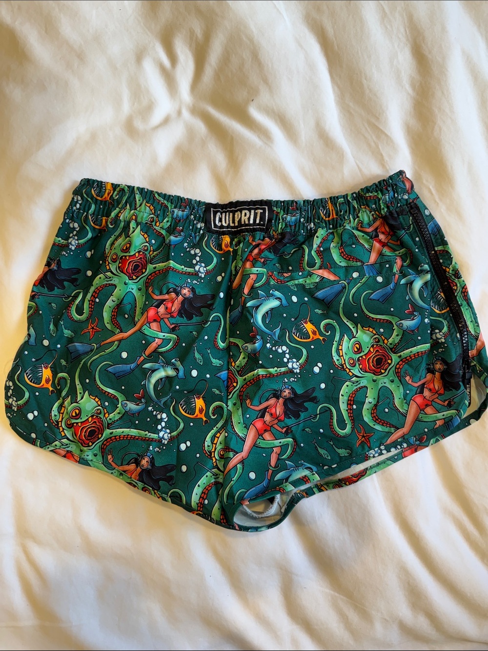 NWOT Culprit women’s swim shorts and bikini top - Picture 2 of 5